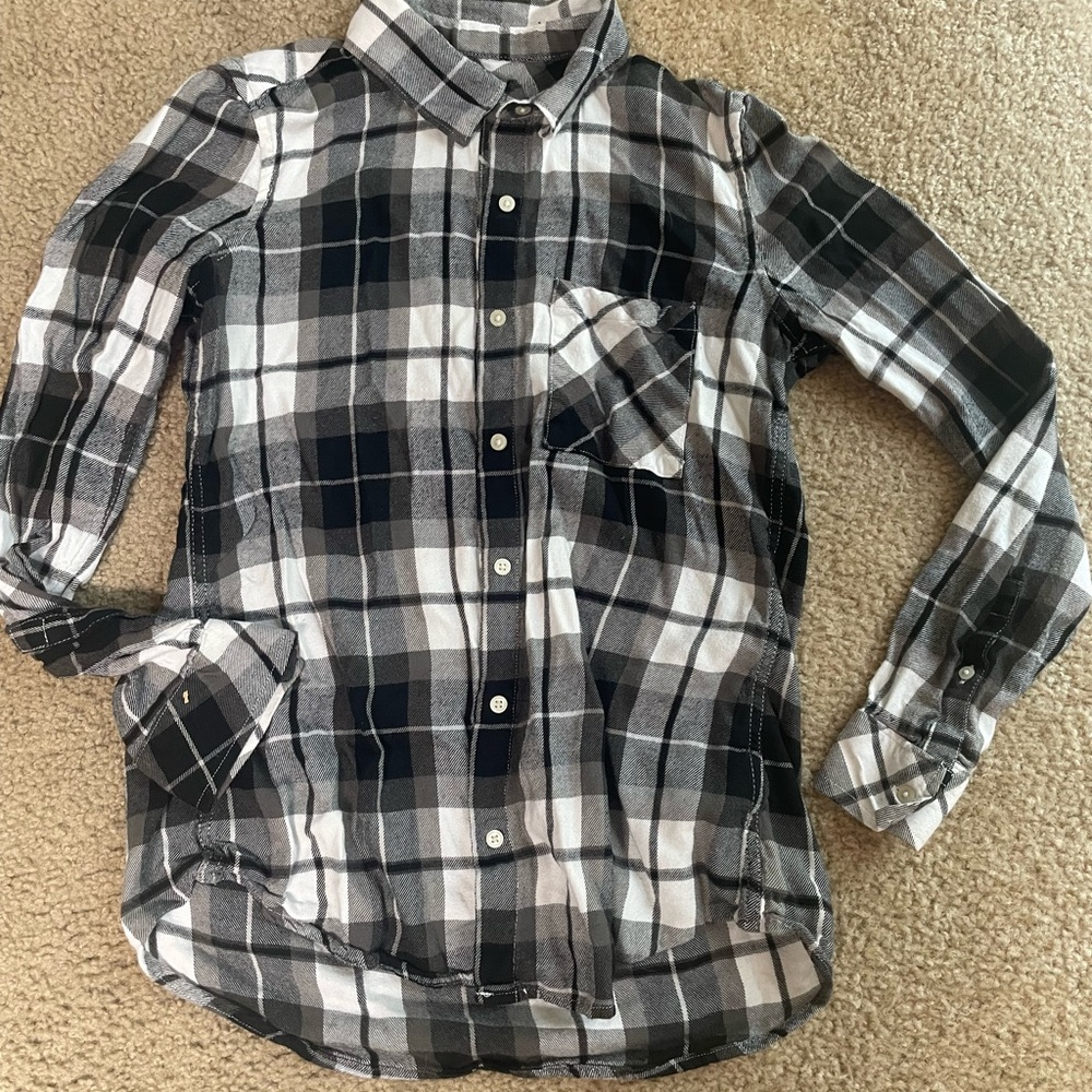GAP Black and White Button Down Shirt Classic Plaid Design
